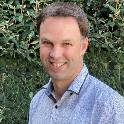 associate-professor-brad-sutherland